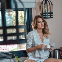 Así decoró Mica Viciconte la galería y el living de su hogar