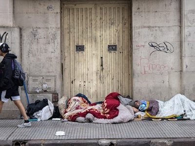 Pobreza: advierten que la caída se frena y el dato enciende las alarmas