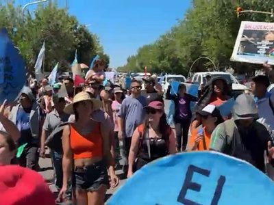 Está tarde llegan a Ciudad marchas de Valle de Uco y Uspallata, optimismo por la cantidad de gente