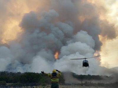 Brigadistas debieron replegarse por el viento y la lluvia dio un poco de alivio en Valle Magdalena