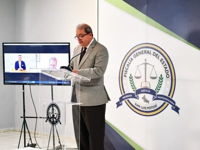 Renuncia el fiscal general de SLP, Federico Garza Herrera