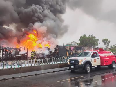 Se queman 30 casas en un predio a espaldas del AICM