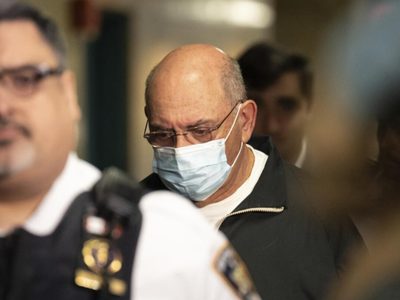 Dan 5 meses de cárcel a exejecutivo de Trump por mentir en el tribunal