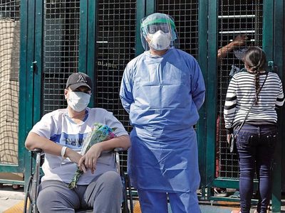 IMSS y STPS alistan estrategia para que patrones acepten permisos de covid-19