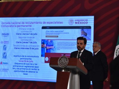 Gobierno contrató a 2 mil 253 médicos especialistas; el reclutamiento será permanente: Zoé Robledo