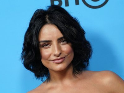 ¡Al natural! Aislinn Derbez enseñó de más en medio del desierto y sus fans no pueden dejar de mirar