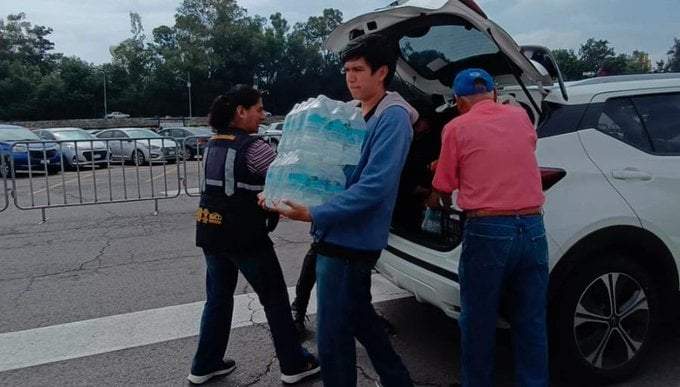Acopio para los aefcatdos por el huracán John en Guerrero