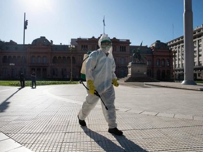 Desmienten una nota de tapa de Clarín sobre las consecuencias de la pandemia en Argentina