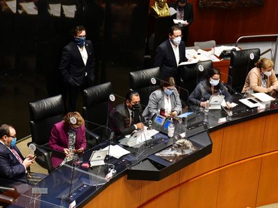 Senado aprueba la reforma a Ley de Hidrocarburos de AMLO