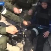 Rusia investiga ataque de tropas ucranianas contra periodistas rusos en Mariúpol (Video)