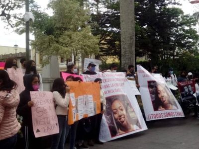 Marchan en Orizaba para exigir liberación de jóvenes detenidos en supuesto montaje