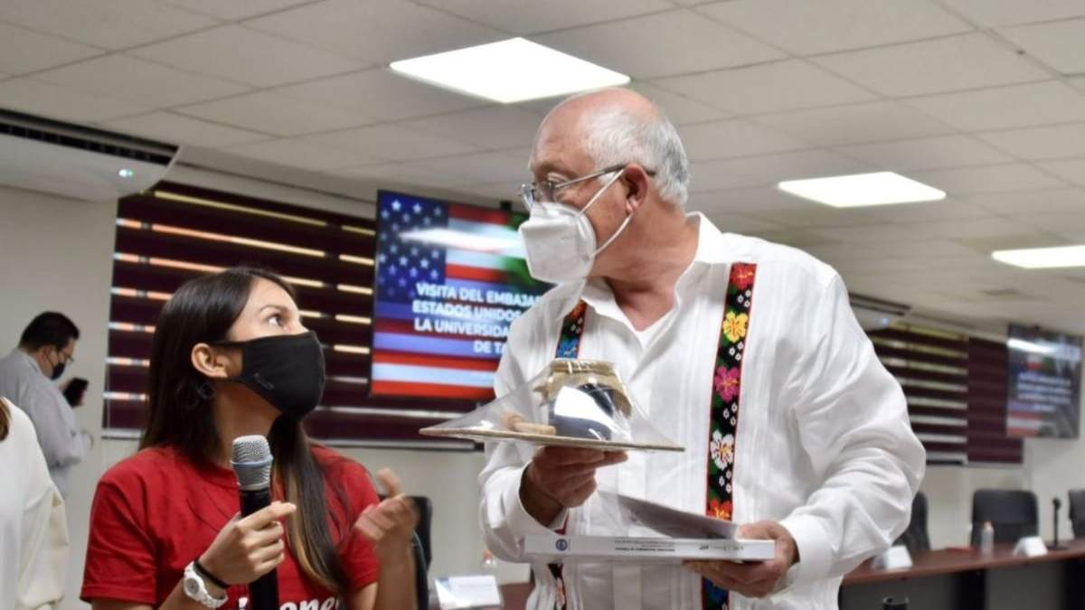 El embajador de Estados Unidos en México, Ken Salazar