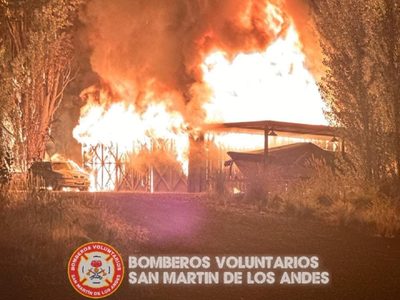 Incendio en un galpón de la Estancia Chapelco