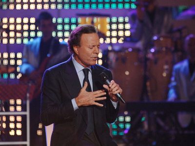 "Que ninguna mujer vuelva a sufrir abusos": denunciantes contra Julio Iglesias por agresión sexual