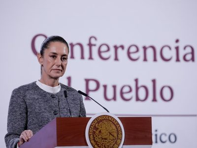 Sheinbaum insta a la SCJN a resolver deuda de casi 35 mil millones de pesos de Salinas Pliego