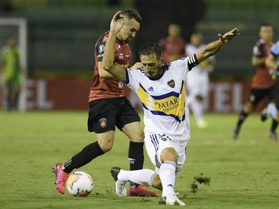 Polémico empate de Boca en el debut de Copa Libertadores