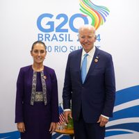 Biden y Sheinbaum se comprometen a mantener cooperación en migración y combate al narco
