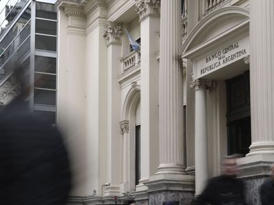 El Banco central volvió a bajar las tasas de las LELIQ