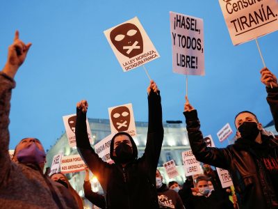 España: tres días de intensas protestas contra la detención de un cantante urbano