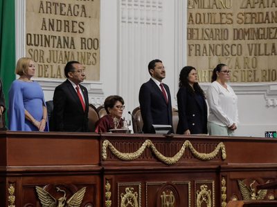 Último informe de Batres, entre alabanzas de Morena y reproches de la oposición