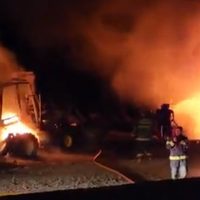 Las fuerzas políticas repudiaron el incendio a máquinas viales