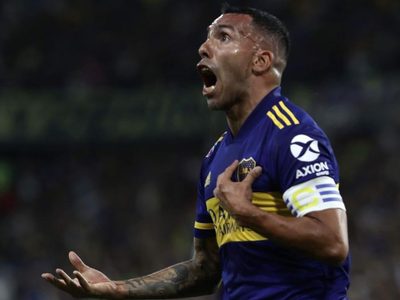 A Tévez lo llamaron para jugar la Libertadores con otro equipo y Carlitos ya respondió
