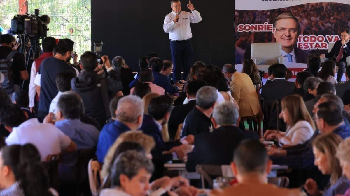 Marcelo Ebrard, precandidato morenista, de gira en la CDMX