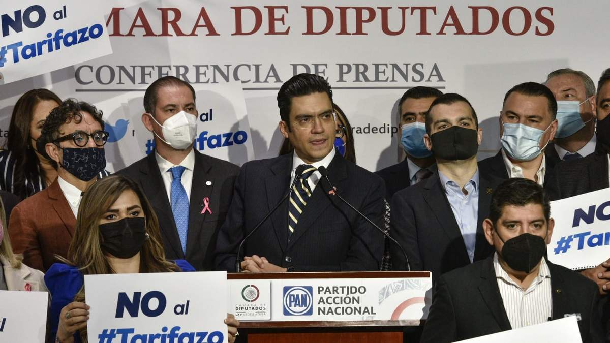 El coordinador de los diputados panistas, Jorge Romero Herrera
