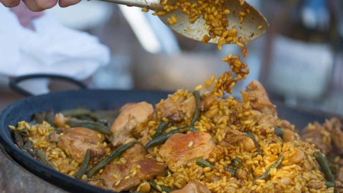 Paella valenciana a cargo de Boro Ramirez. Fuente: (Instagram)