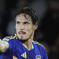 No le gustó: el fuerte reclamo de Edinson Cavani a un compañero que se hizo viral