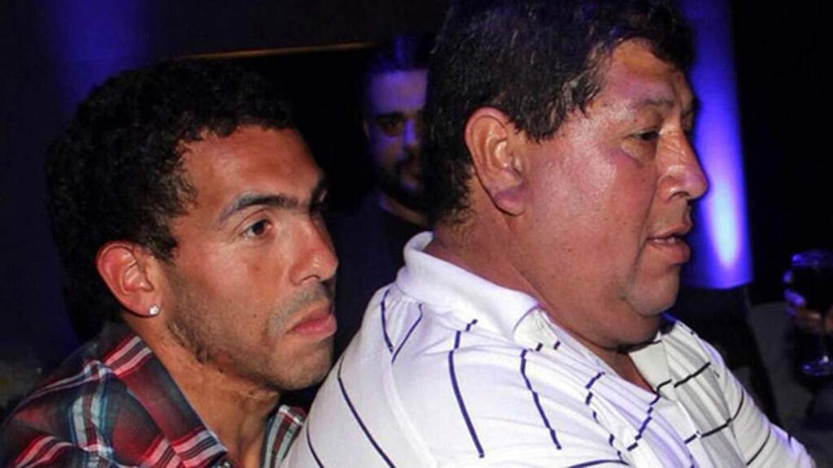 Carlos Tevez y don Segundo. Fuente: (Instagram)