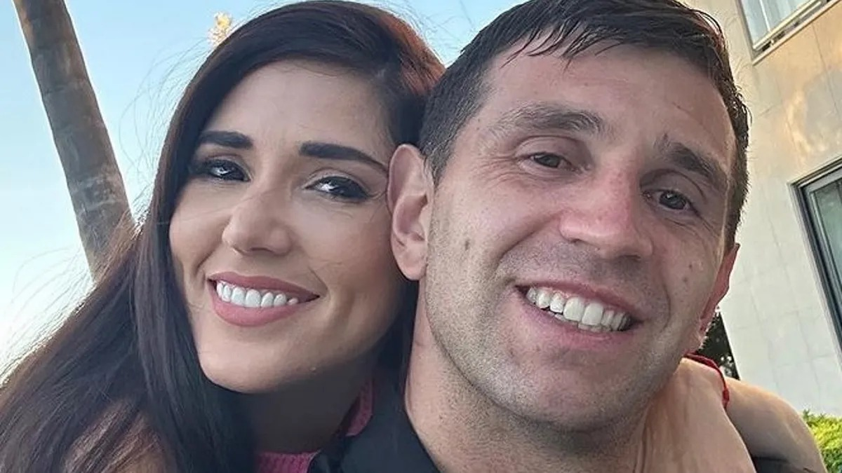 Mandinha y Dibu Martínez. Fuente: (Instagram)