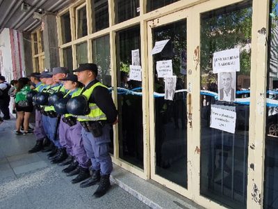 Allanaron la Subsecretaría de Trabajo por la denuncia contra Seguel