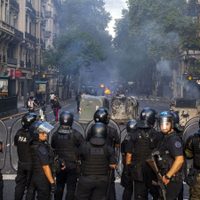 Polémica por un influencer libertario que promovió un videojuego policial