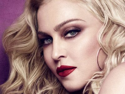 ¿Qué pasó ahí atrás? Madonna asusta con su físico en una foto inédita ¡No es normal!
