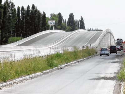 Huergo: cerraron calles de acceso a la ciudad