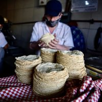 La guerra de las tortillas: un choque diplomático y precios en ascenso