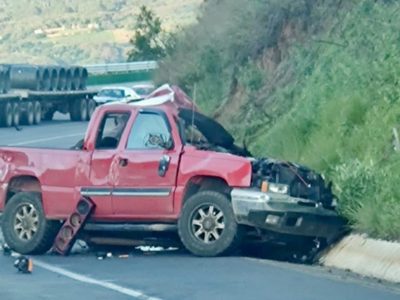 Mueren seis jornaleros en accidente carretero en Michoacán