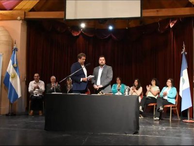 Asumió Javier Murer al frente de la intendencia de Villa La Angostura
