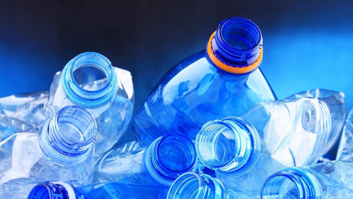 Botellas de plástico. Fuente: (X)