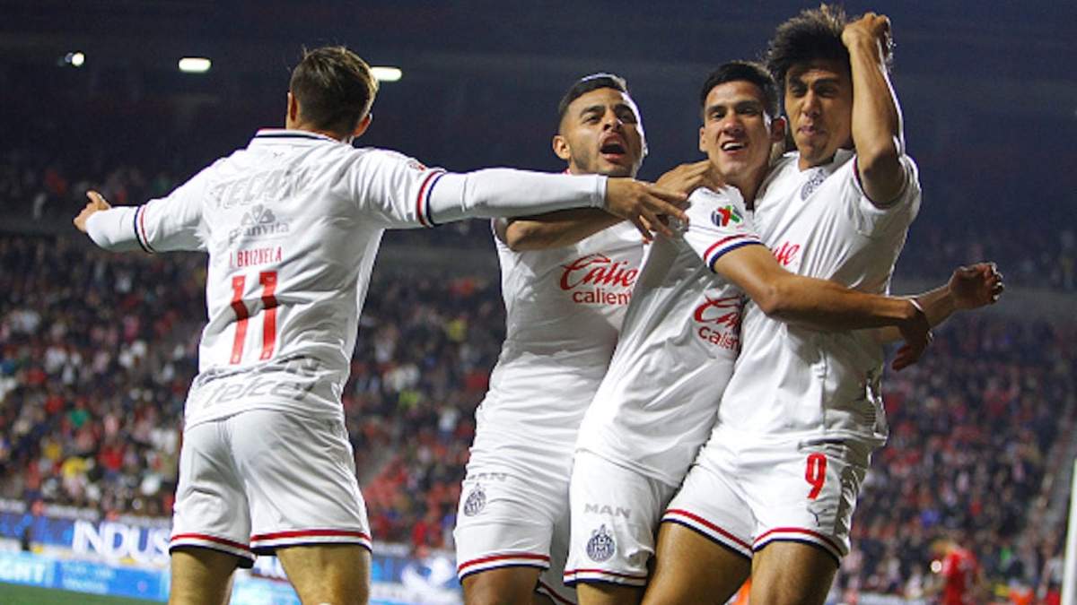 Festeja Chivas. Fuente (Instagram)