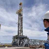 Acuerdo petrolero: YPF incorporará 22 equipos a los yacimientos de Santa Cruz