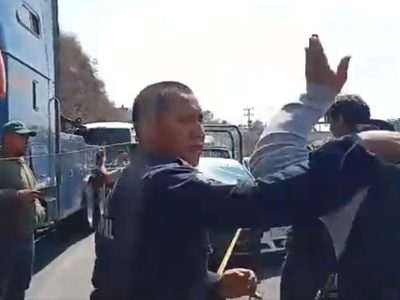 Elementos de la Guardia Nacional y de la policía de Naucalpan agreden a reporteros (Videos)
