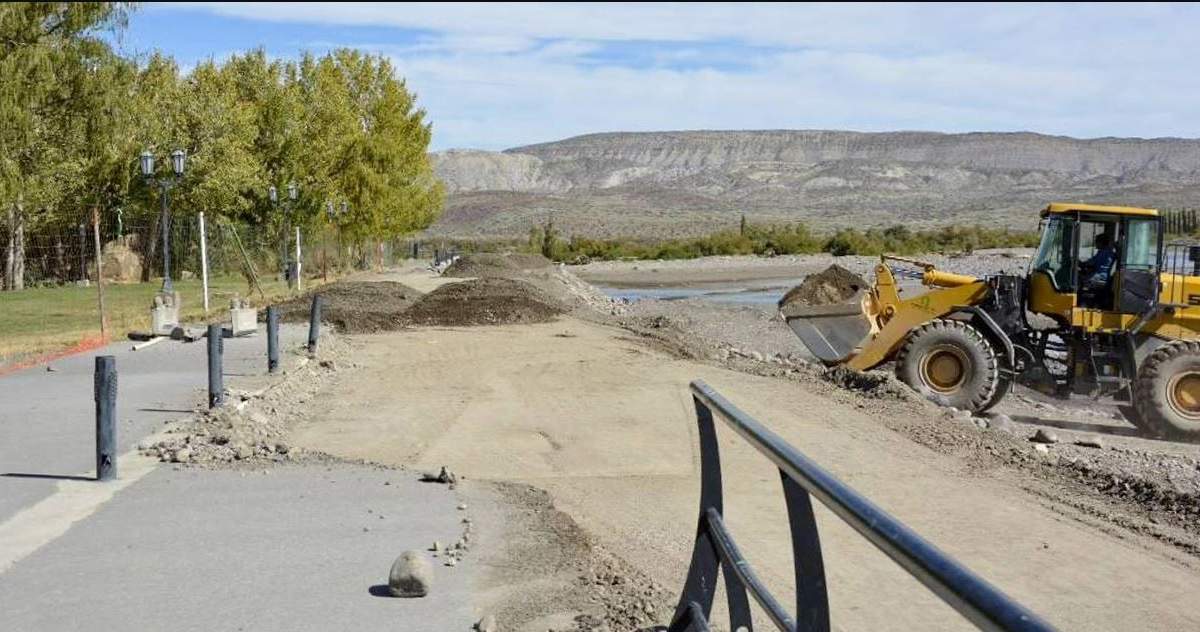 La provincia adjudicó las obras de reparación de la costanera de Chos Malal. Fuente: (Gobierno de Neuquén)