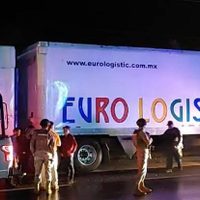 Localizan a 94 migrantes en un tráiler abandonado en Veracruz
