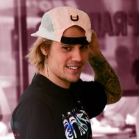 Con el pie derecho: Justin Bieber despertó la curiosidad de sus fans con esta inesperada frase
