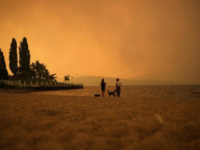 Incendios de Canadá expulsaron cuatro veces más dióxido de carbono que los aviones