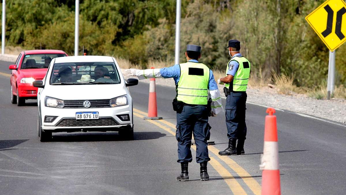Puesto de control policial. Fuente: (Twitter)