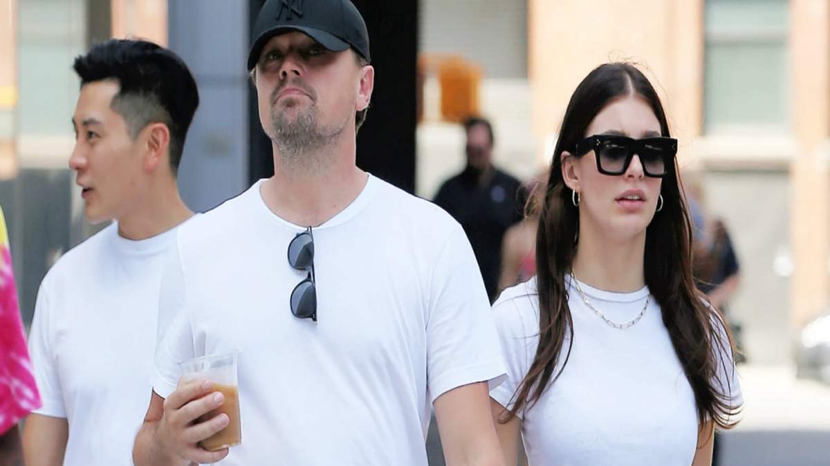 Leonardo DiCaprio y su novia. Foto: (Twitter)