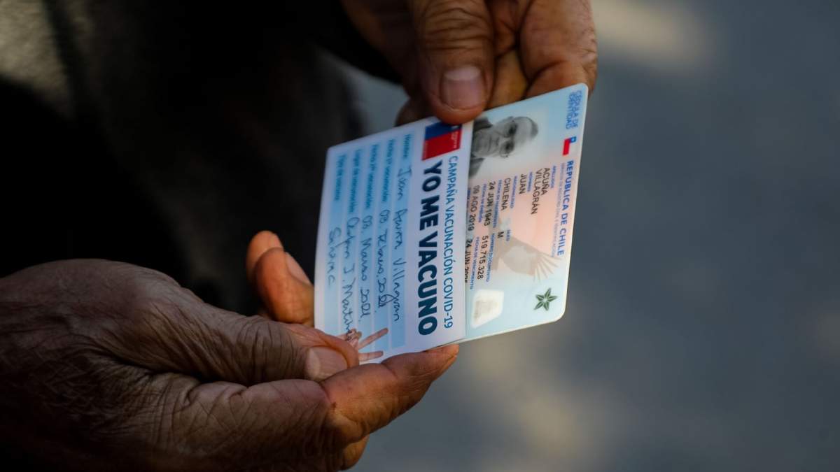 Carnet de vacunación en Chile. Fuente: (Twitter)